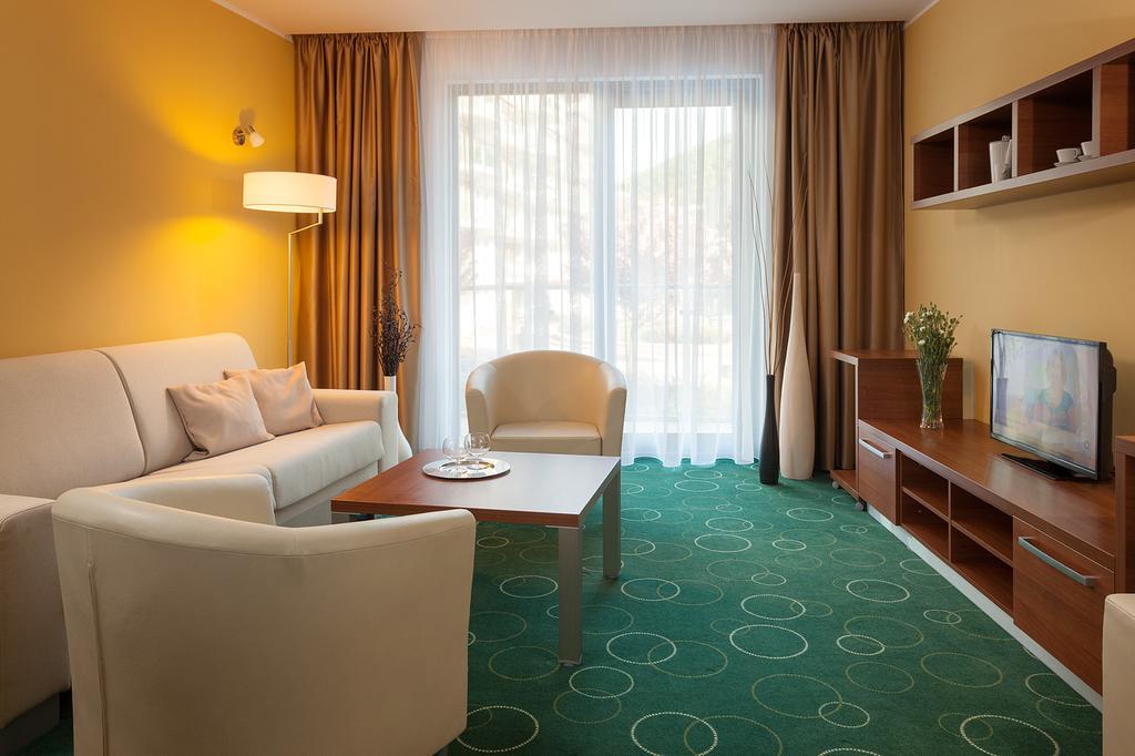 Wellness Hotel Panorama Trencianske Teplice Exterior photo