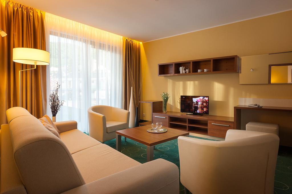 Wellness Hotel Panorama Trencianske Teplice Exterior photo
